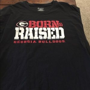 XL Georgia bulldogs shirt. Unisex